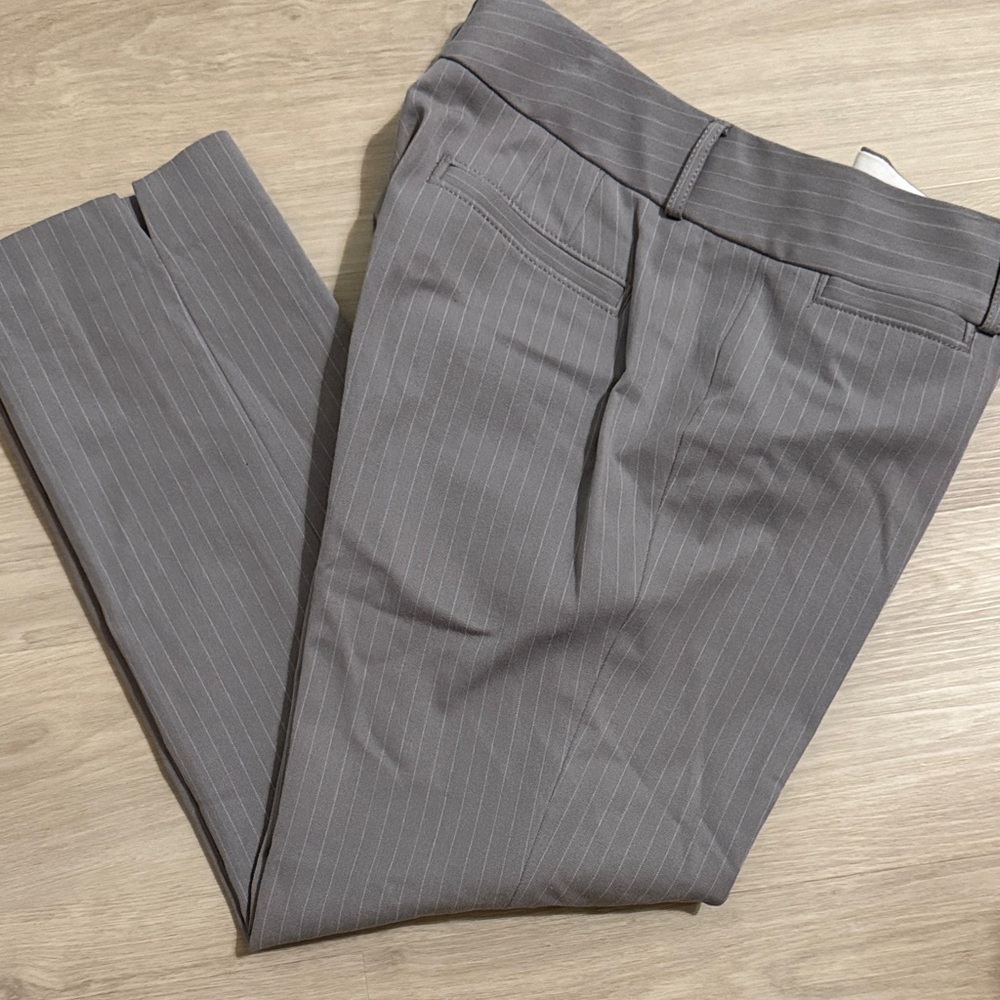 Banana Republic Gray Pinstripe Straight Leg Pants
